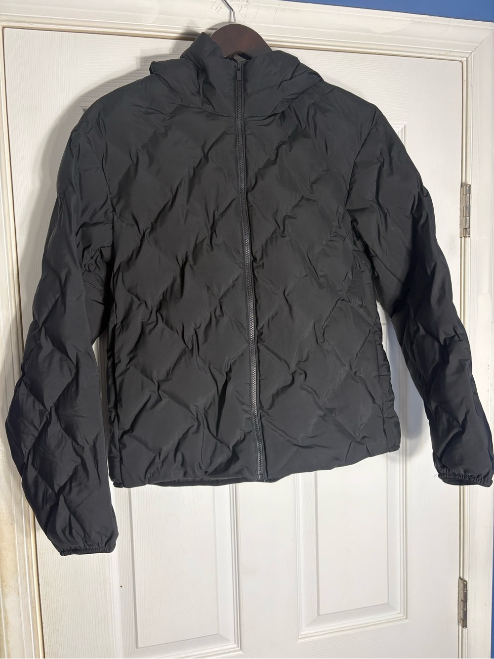 Uniqlo Black Quilted Hooded Puffer Jacket